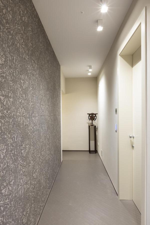 Salina Luxury Suites Parma Dış mekan fotoğraf