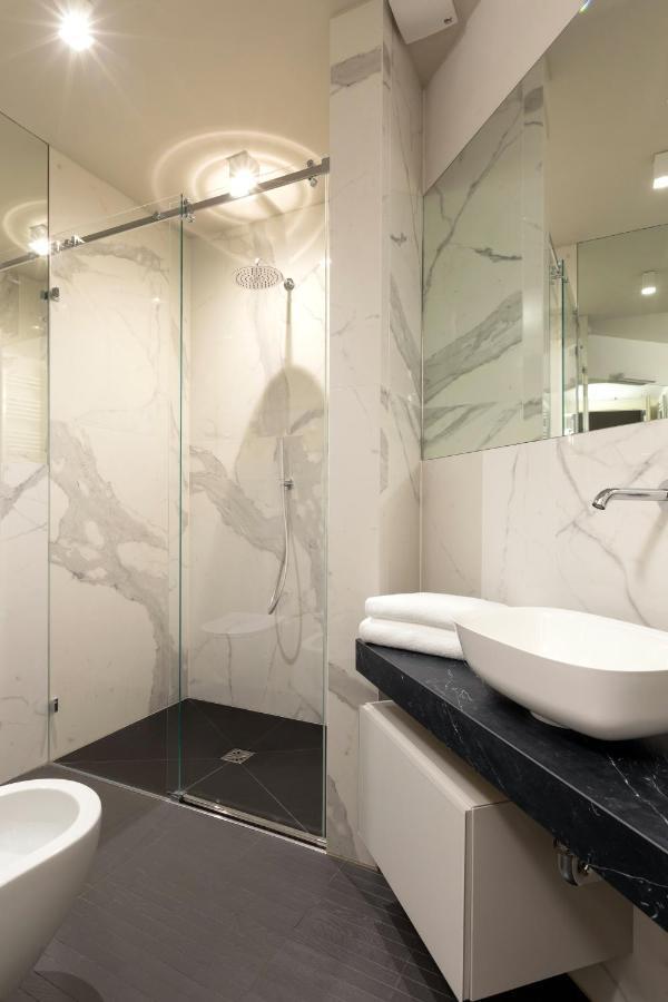 Salina Luxury Suites Parma Dış mekan fotoğraf