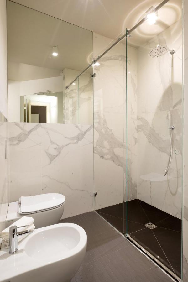 Salina Luxury Suites Parma Dış mekan fotoğraf